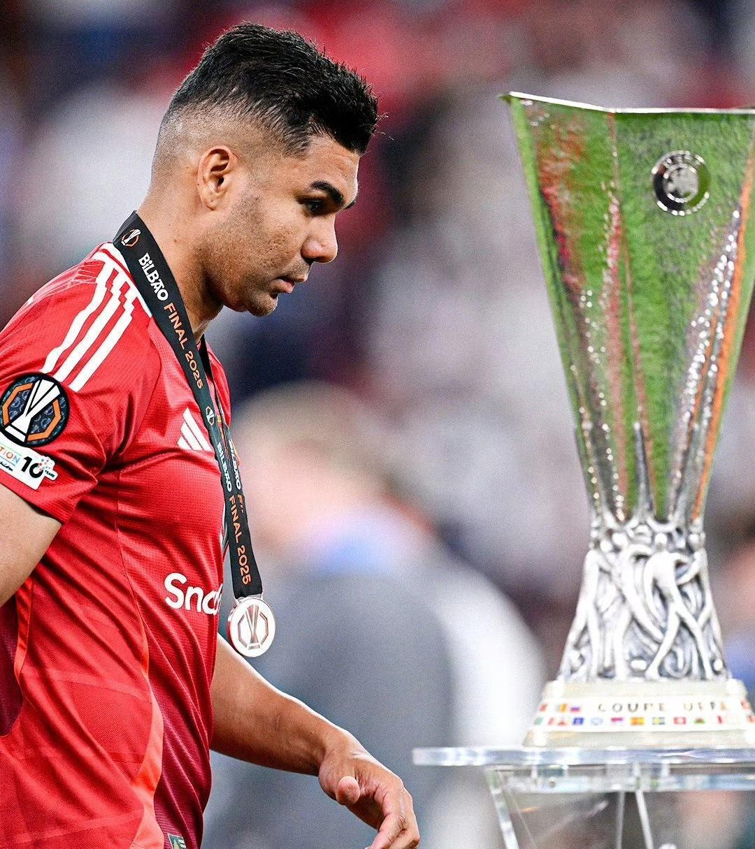 开元棋牌官网-曼联球员状态神勇，客场斩获胜利(曼联队员2021)