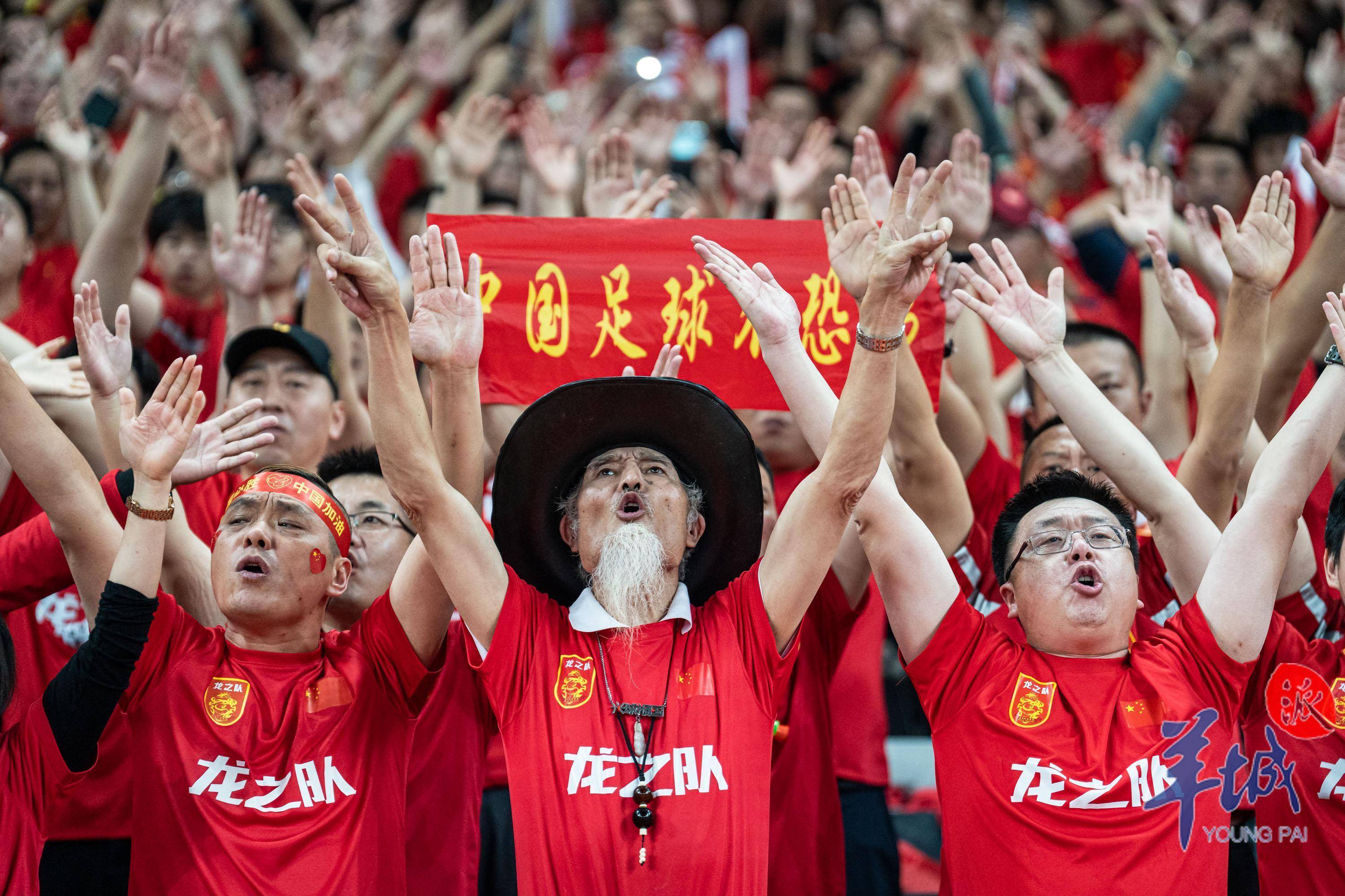 开元棋牌官网-包含中国足球联赛备受球迷热情追捧，场场精彩的词条