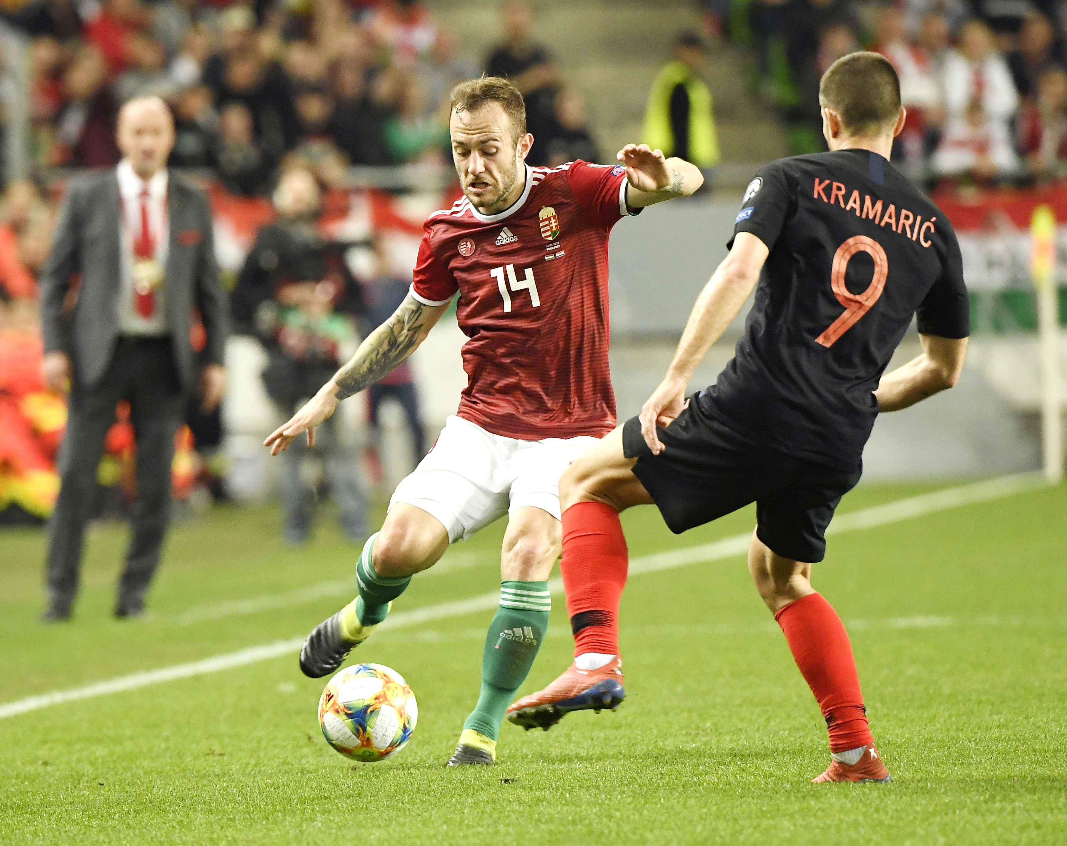 包含匈牙利队锁定小组第一,实力超群的词条 包含匈牙利队锁定小组第一,实力超群的词条