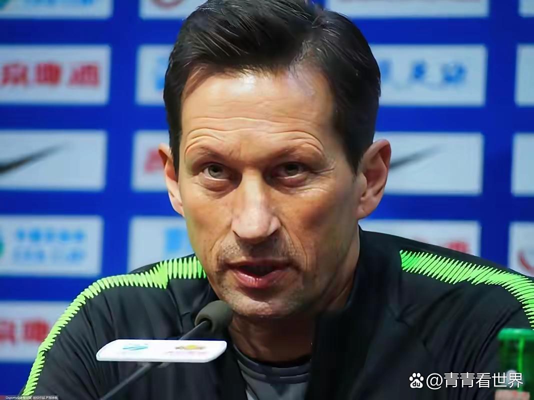 开元棋牌网址-包含施密特调整阵容，申花客场遭遇失利的词条