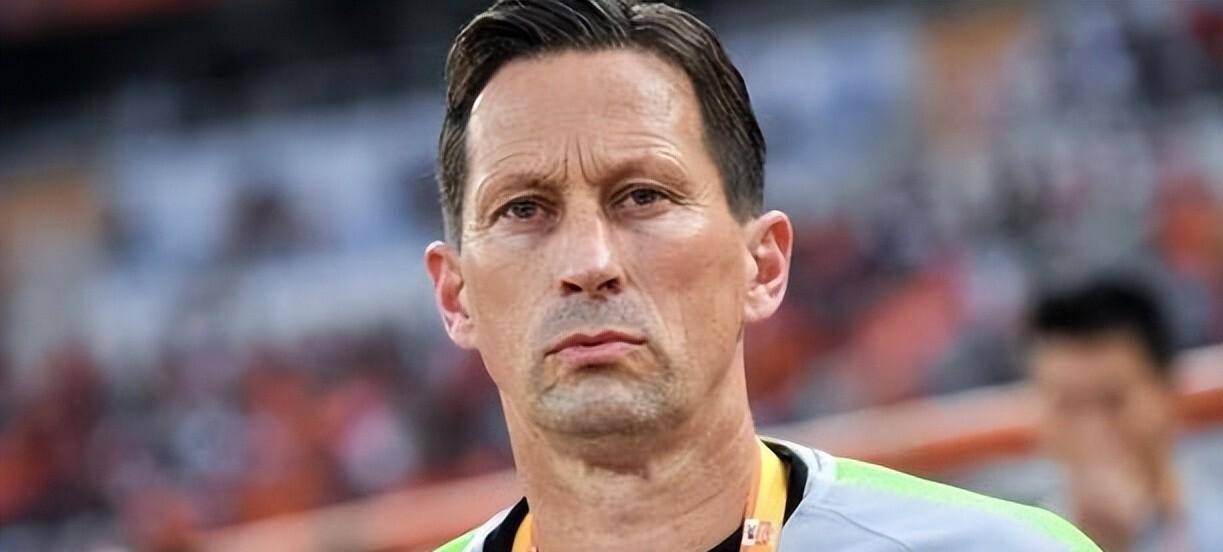 开元棋牌网址-包含施密特调整阵容，申花客场遭遇失利的词条