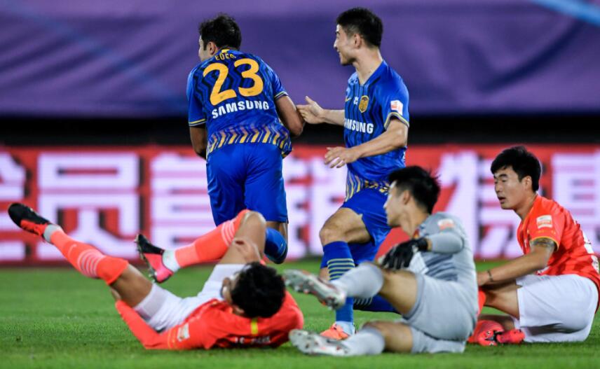 开元棋牌官网-包含恒大主场不敌苏宁，球队需总结失败经验调整战术的词条